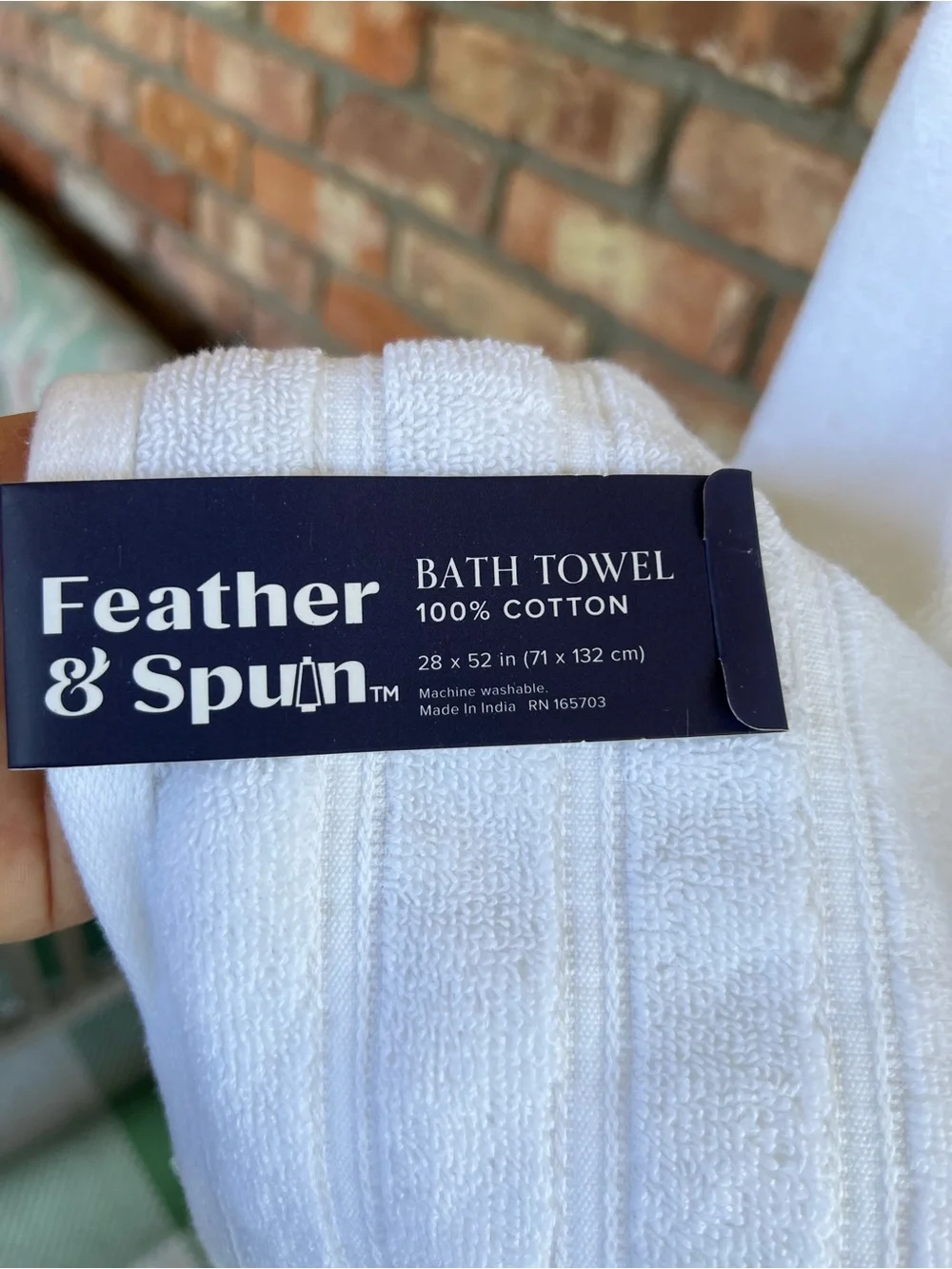 Feather & Spun Bath Towel, set of 2, plush & highly absorbent towel 100% cotton